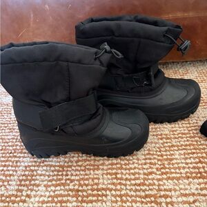 Kids Black Snow Boots